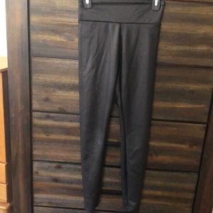 Express Xs faux leather leggings black